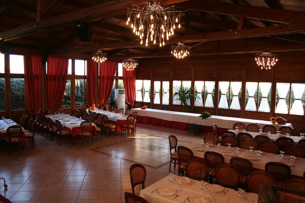 Agriturismo Antico Leccio Gioia Del Colle Exterior foto
